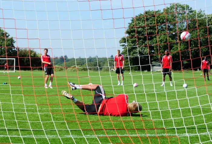 Framed Print : Bristol City First Team: Training for Season 10-11 (September 2, 2010) Framed Print : Bristol City First Team: Training for Season 10-11 (September 2, 2010)