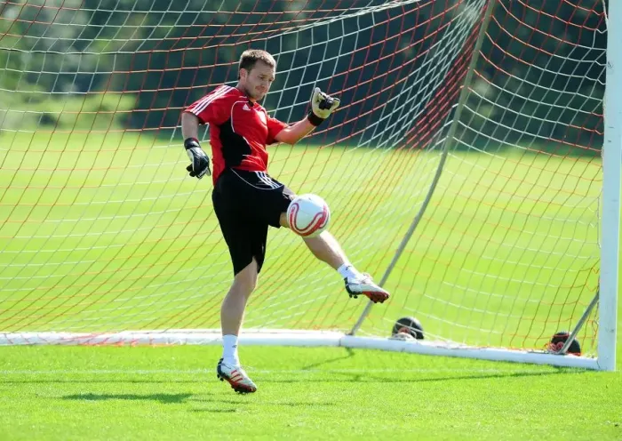 Framed Print : Bristol City First Team Training: Session 2-9-11, Season 10-11