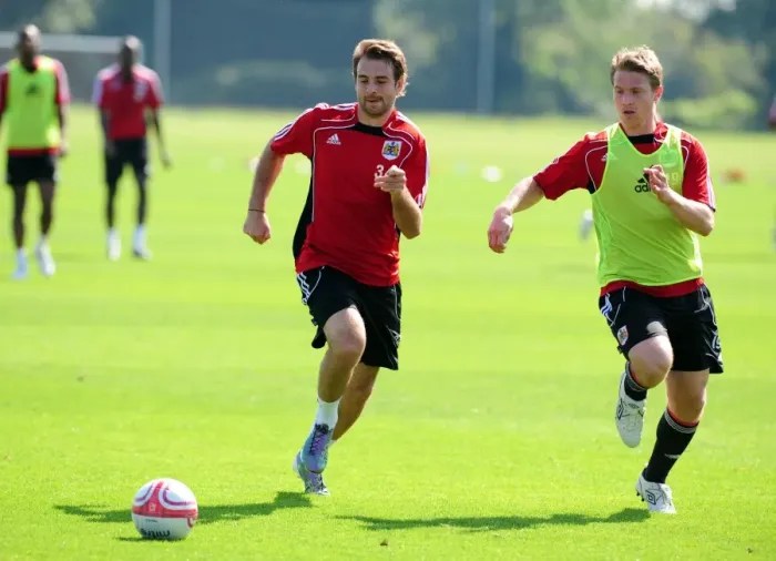 Framed Print : Bristol City First Team: Training Session, September 2010 - Preparing for Season 10-11