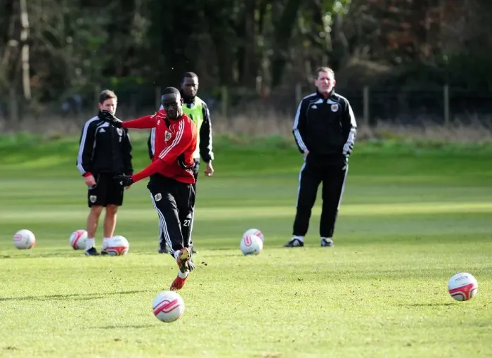 Framed Print : Bristol City First Team: Training Session - January 11, 2011 (Season 10-11) Framed Print : Bristol City First Team: Training Session - January 11, 2011 (Season 10-11)
