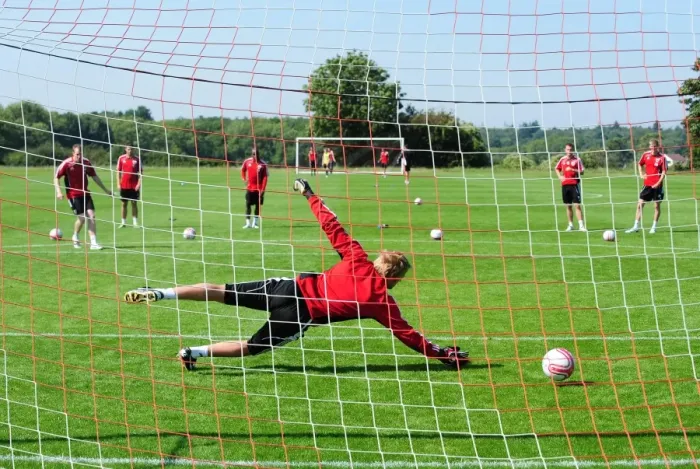 Framed Print : Bristol City First Team: Training Session - September 2010 Framed Print : Bristol City First Team: Training Session - September 2010