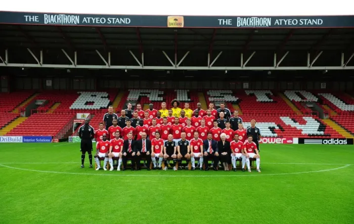 Framed Print : Bristol City First Team: United Front - 2010-11 Season Framed Print : Bristol City First Team: United Front - 2010-11 Season