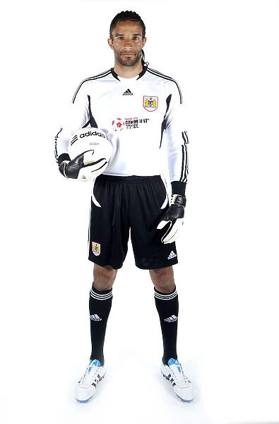 Bristol City First Team: Unveiling the 2011-2012 New Kit