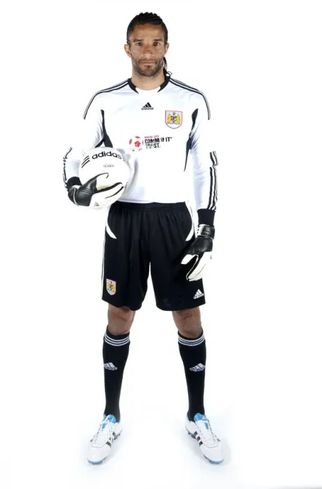 Framed Print : Bristol City First Team: Unveiling the 2011-2012 New Kit Framed Print : Bristol City First Team: Unveiling the 2011-2012 New Kit