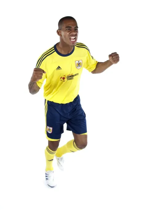 Framed Print : Bristol City First Team: Unveiling the New Kits for Season 11-12 Framed Print : Bristol City First Team: Unveiling the New Kits for Season 11-12