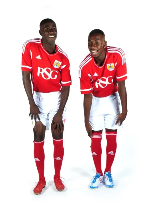 Framed Print : Bristol City First Team: Unveiling the New Kits for Season 11-12 Framed Print : Bristol City First Team: Unveiling the New Kits for Season 11-12