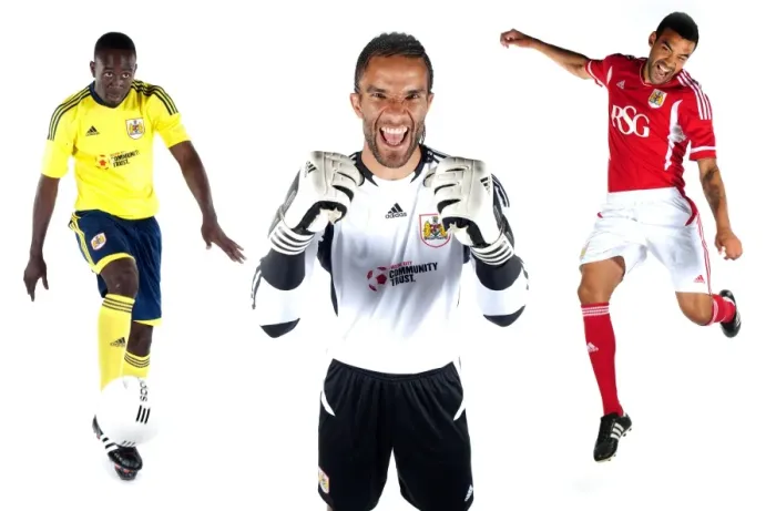 Framed Print : Bristol City First Team: Unveiling the New Kits for Season 11-12