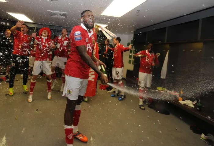 Framed Print : Bristol City Football Club: Johnstone's Paint Trophy Victory Celebration - Jay Emmanuel-Thomas Sprays Champagne