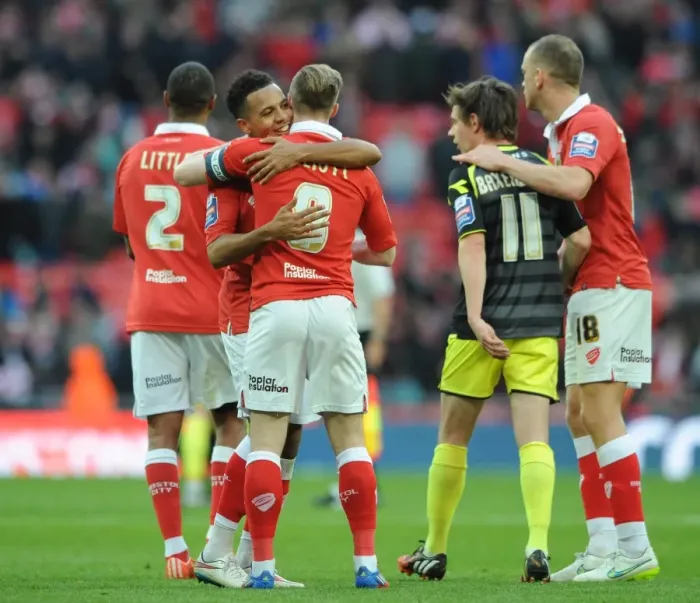 Framed Print : Bristol City Football Club: Korey Smith and Wade Elliott Celebrate Johnstone's Paint Trophy Victory at Wembley Stadium