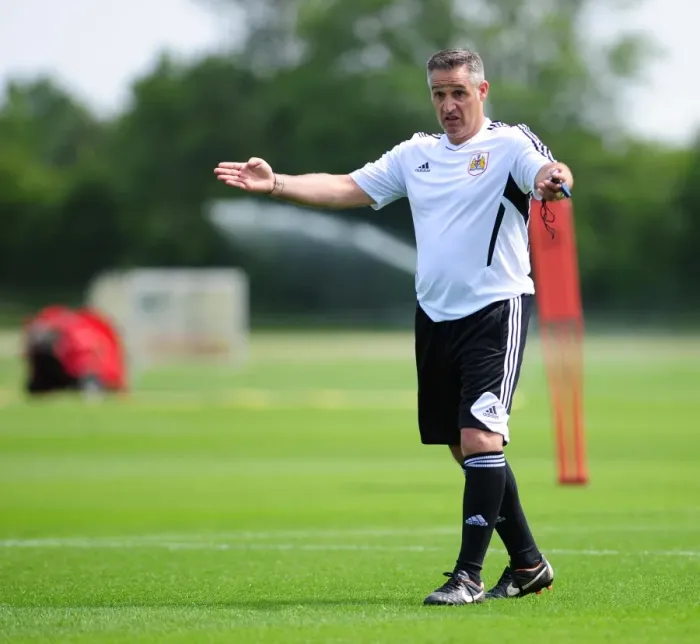 Framed Print : Bristol City Football Club: John Pemberton Leads Pre-Season Training Ahead of Npower League One Campaign (June 2013) Framed Print : Bristol City Football Club: John Pemberton Leads Pre-Season Training Ahead of Npower League One Campaign (June 2013)