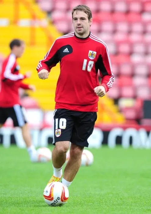 Framed Print : Bristol City Football Club: Brett Pitman at Pre-Season Open Day, 30th July 2012 Framed Print : Bristol City Football Club: Brett Pitman at Pre-Season Open Day, 30th July 2012