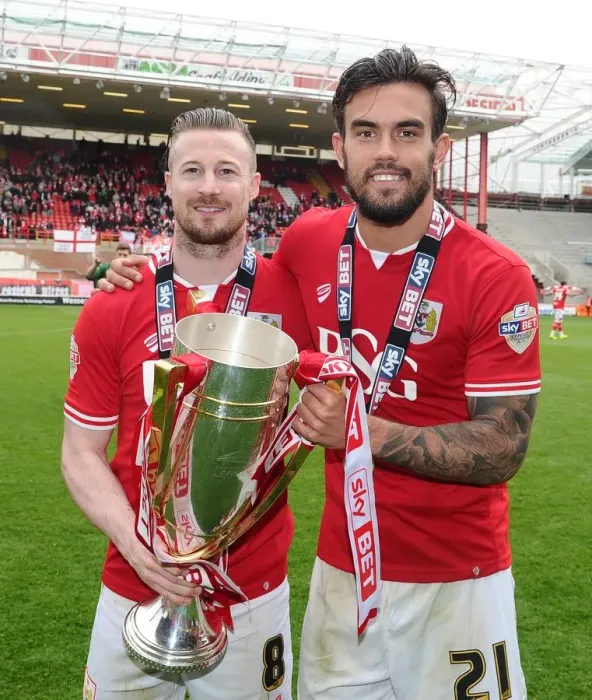 Framed Print : Bristol City Football Club: Celebrating Promotion to Sky Bet League One with Wade Elliott and Marlon Pack Framed Print : Bristol City Football Club: Celebrating Promotion to Sky Bet League One with Wade Elliott and Marlon Pack
