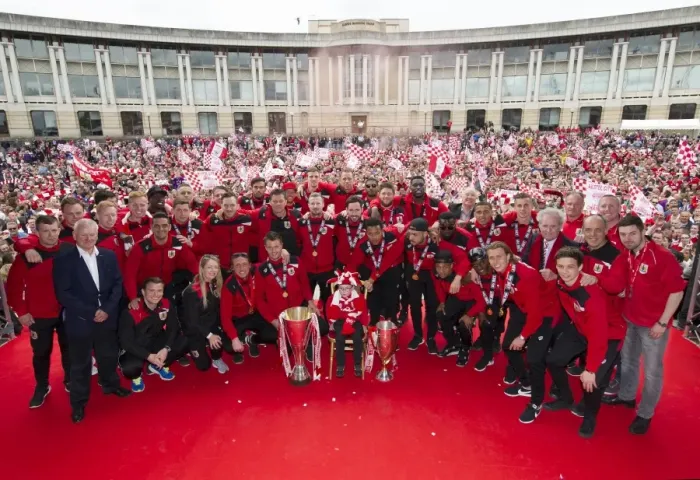 Framed Print : Bristol City Football Club: Celebrating with Thousands of Fans at the Amphitheatre (04 / 05 / 2015) Framed Print : Bristol City Football Club: Celebrating with Thousands of Fans at the Amphitheatre (04 / 05 / 2015)