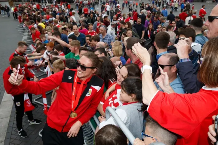 Framed Print : Bristol City Football Club: Champions Bus Parade - Luke Ayling Celebrates with Fans Framed Print : Bristol City Football Club: Champions Bus Parade - Luke Ayling Celebrates with Fans