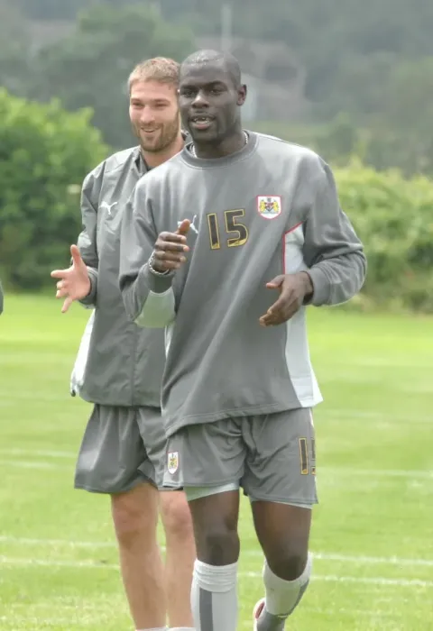 Framed Print : Bristol City Football Club: Enoch Showunmi in Focus - Training Sessions, 07-08 Season Framed Print : Bristol City Football Club: Enoch Showunmi in Focus - Training Sessions, 07-08 Season