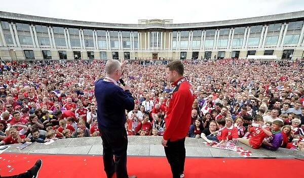 Bristol City Football Club: Frank Fielding Addresses Thousands of Fans during the Celebration Tour (Joe Meredith / JMP, 04 / 05 / 2015)