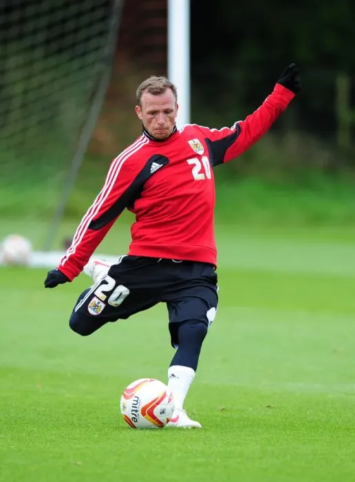Framed Print : Bristol City Football Club: Jody Morris in Training, September 2012 Framed Print : Bristol City Football Club: Jody Morris in Training, September 2012