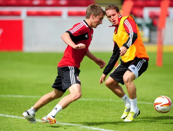 Framed Print : Bristol City Football Club: Joe Bryan vs. Neil Kilkenny - Intense Training Battle Framed Print : Bristol City Football Club: Joe Bryan vs. Neil Kilkenny - Intense Training Battle