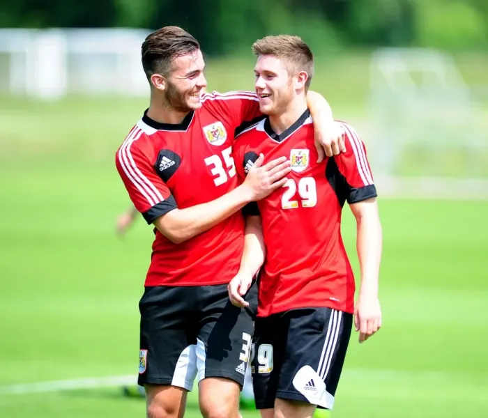 Framed Print : Bristol City Football Club: Mitch Brundle and Wes Burns in Pre-Season Training Framed Print : Bristol City Football Club: Mitch Brundle and Wes Burns in Pre-Season Training