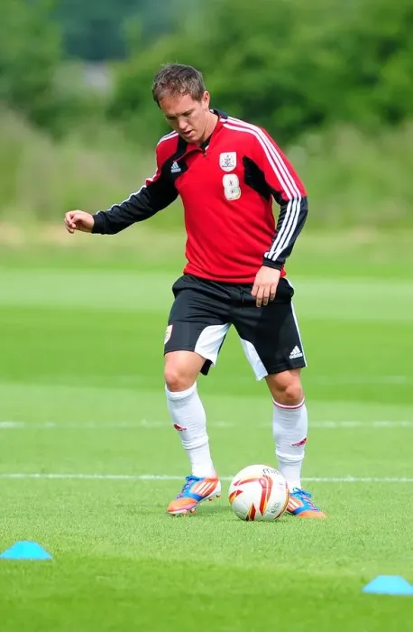 Framed Print : Bristol City Football Club: Neil Kilkenny Leads Pre-Season Training, June 2013