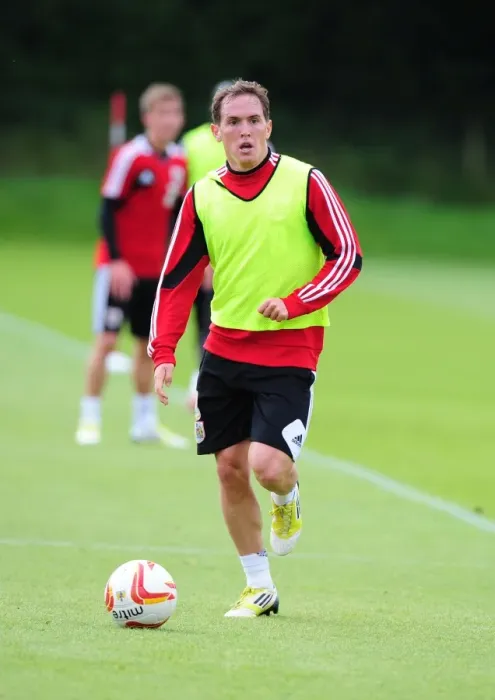 Framed Print : Bristol City Football Club: Neil Kilkenny in Training, September 2012 Framed Print : Bristol City Football Club: Neil Kilkenny in Training, September 2012