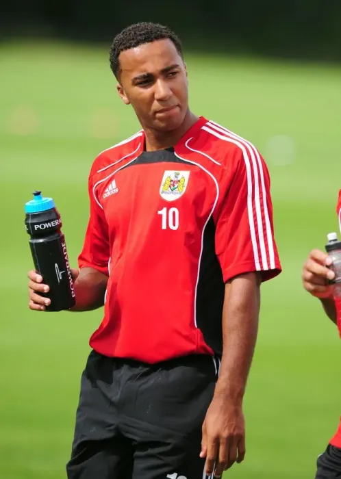 Framed Print : Bristol City Football Club: Nicky Maynard in Pre-Season Training Framed Print : Bristol City Football Club: Nicky Maynard in Pre-Season Training