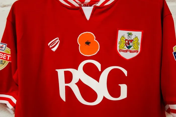 Framed Print : Bristol City Football Club - Poppy Tribute: Remembrance Day Shirts (2015) - Sky Bet Championship (Bristol City v Wolves) Framed Print : Bristol City Football Club - Poppy Tribute: Remembrance Day Shirts (2015) - Sky Bet Championship (Bristol City v Wolves)