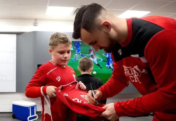 Framed Print : Bristol City Football Club: United in the Dressing Room - Sky Bet Championship Match vs Norwich City Framed Print : Bristol City Football Club: United in the Dressing Room - Sky Bet Championship Match vs Norwich City