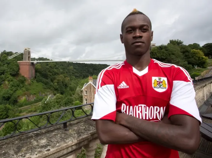 Framed Print : Bristol City Football Team at Avon Gorge Hotel with Clifton Suspension Bridge Backdrop: Toby Ajala's Portrait