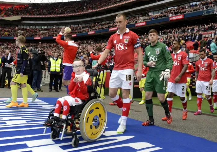 Framed Print : Bristol City Football Team and Oskar Pycroft at the Johnstone's Paint Trophy Final, Wembley Stadium (Bristol City v Walsall) Framed Print : Bristol City Football Team and Oskar Pycroft at the Johnstone's Paint Trophy Final, Wembley Stadium (Bristol City v Walsall)