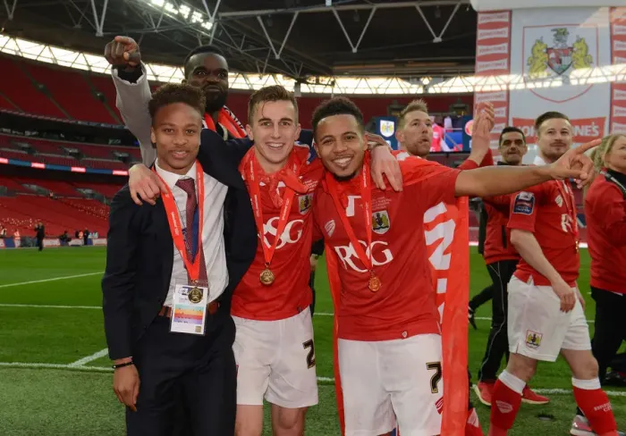 Framed Print : Bristol City Footballers Bobby Reid, Joe Bryan, and Korey Smith Celebrate Johnstone Paint Trophy Victory over Walsall at Wembley Stadium