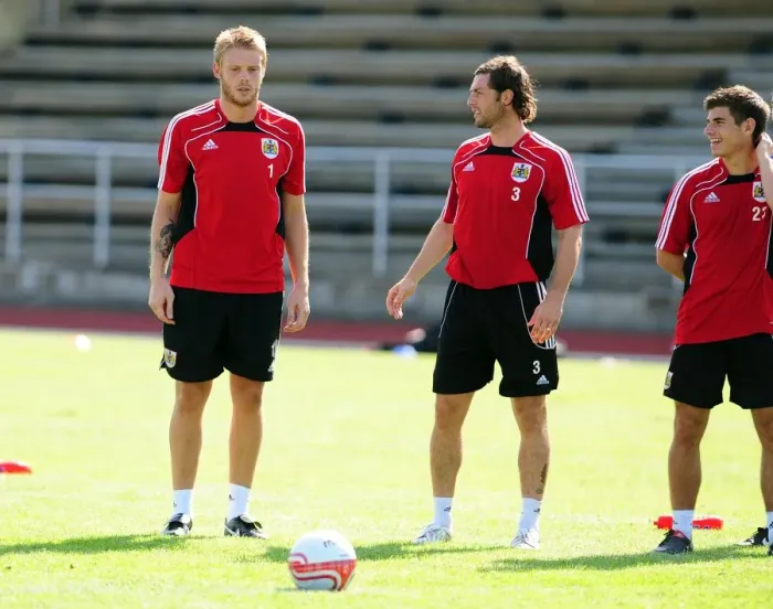 Framed Print : Bristol City: Gerken and McAllister in Focus - Training Session Framed Print : Bristol City: Gerken and McAllister in Focus - Training Session