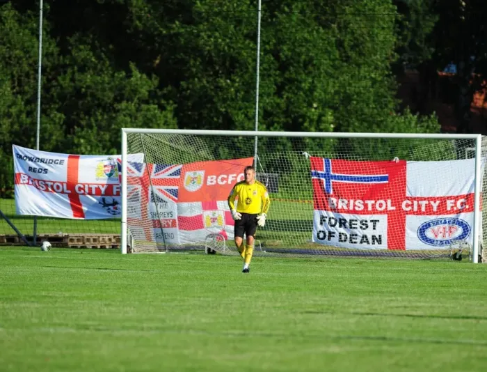 Framed Print : Bristol City Goalkeeper, Dean Gerken and his goal back on to Bristol City flags Framed Print : Bristol City Goalkeeper, Dean Gerken and his goal back on to Bristol City flags