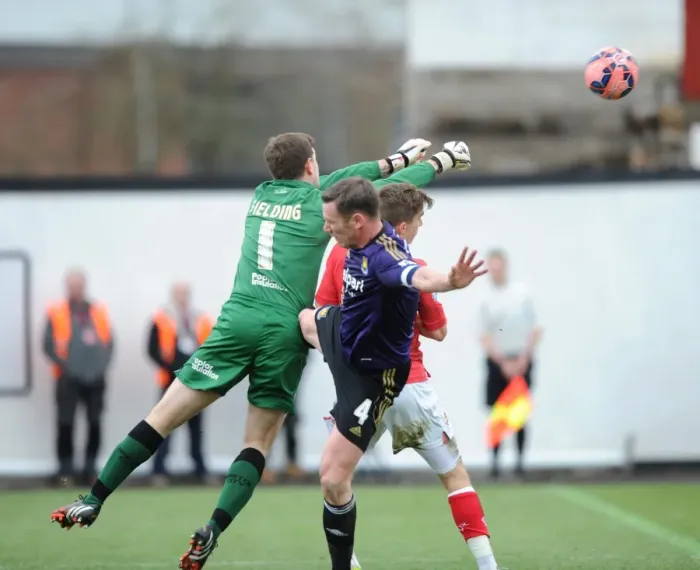 Framed Print : Bristol City Goalkeeper Frank Fielding Saves from West Ham in FA Cup Match, January 2015 Framed Print : Bristol City Goalkeeper Frank Fielding Saves from West Ham in FA Cup Match, January 2015