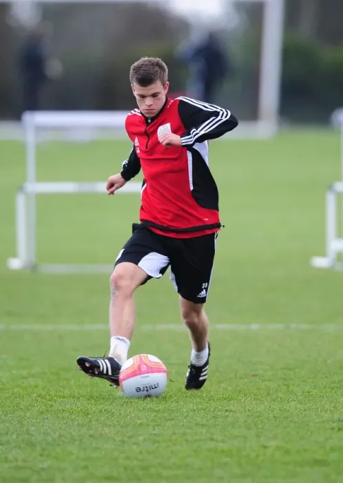Framed Print : Bristol City: Henry Muggeridge in Training Framed Print : Bristol City: Henry Muggeridge in Training