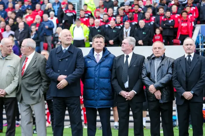 Framed Print : Bristol City Honors Gerry Gow: A Minutes Silence with Former Players and His Family Framed Print : Bristol City Honors Gerry Gow: A Minutes Silence with Former Players and His Family