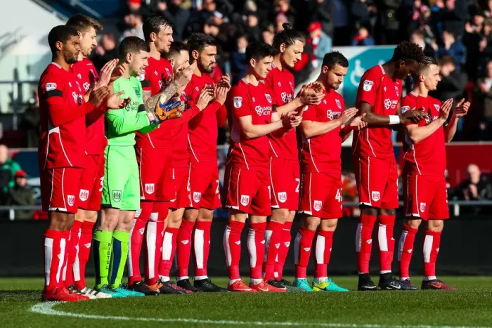 Framed Print : Bristol City Honors Graham Taylor: A Minute's Applause at Ashton Gate Stadium (Bristol City v Cardiff City)