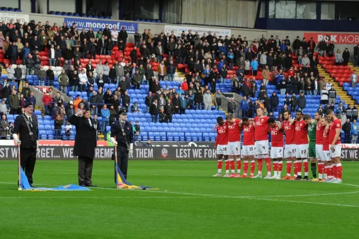 Framed Print : Bristol City Honors Minutes Silence at Macron Stadium vs. Bolton Wanderers (07 / 11 / 2015) Framed Print : Bristol City Honors Minutes Silence at Macron Stadium vs. Bolton Wanderers (07 / 11 / 2015)
