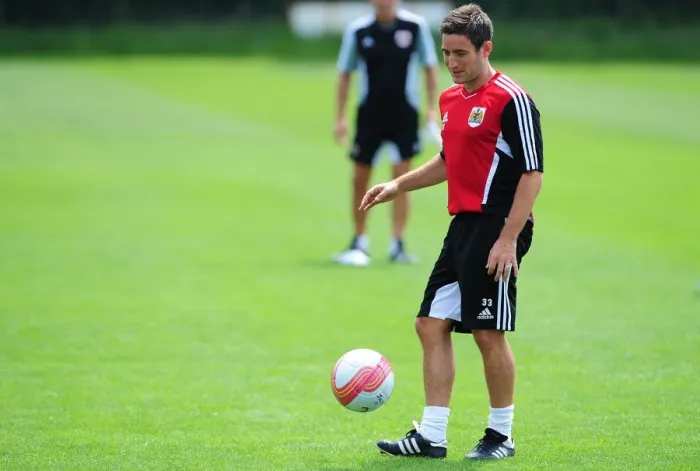 Framed Print : Bristol City: Lee Johnson Leads Pre-Season Training Session Framed Print : Bristol City: Lee Johnson Leads Pre-Season Training Session