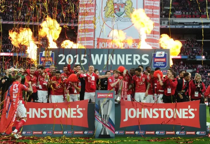 Framed Print : Bristol City Lift the JPT Trophy: Celebration at Wembley Stadium (Bristol City v Walsall) Framed Print : Bristol City Lift the JPT Trophy: Celebration at Wembley Stadium (Bristol City v Walsall)
