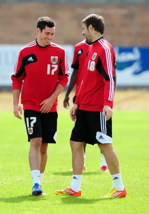 Framed Print : Bristol City: A Light-Hearted Moment between Greg Cunningham and Brett Pitman during Pre-Season Training Framed Print : Bristol City: A Light-Hearted Moment between Greg Cunningham and Brett Pitman during Pre-Season Training