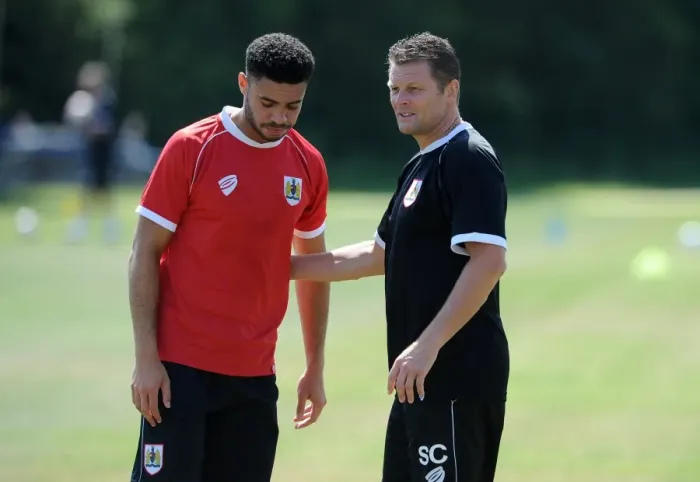Framed Print : Bristol City Manager and Derrick Williams during Pre-Season Training (July 2014) Framed Print : Bristol City Manager and Derrick Williams during Pre-Season Training (July 2014)