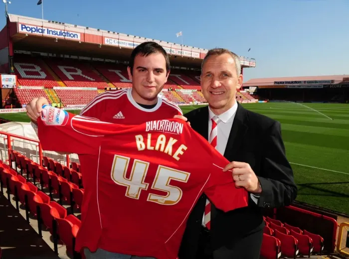 Framed Print : Bristol City Manager Keith Milken Presents NPower Super Fan Dan Blake with a Team Shirt (Bristol City v Burnley) Framed Print : Bristol City Manager Keith Milken Presents NPower Super Fan Dan Blake with a Team Shirt (Bristol City v Burnley)