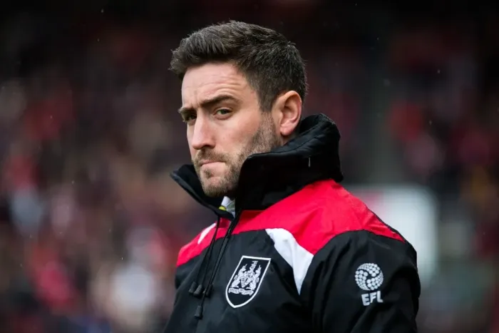 Framed Print : Bristol City Manager Lee Johnson Focuses on the Game: Bristol City vs Burton Albion, Sky Bet EFL Championship, Ashton Gate Framed Print : Bristol City Manager Lee Johnson Focuses on the Game: Bristol City vs Burton Albion, Sky Bet EFL Championship, Ashton Gate