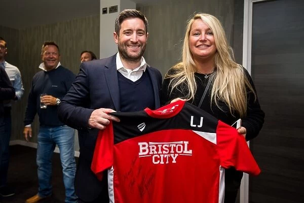 Bristol City Manager Lee Johnson Honors Sponsors with Signed Shirt after Championship Match vs. Birmingham City (07-05-2017)