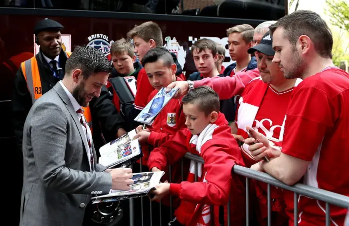 Framed Print : Bristol City Manager Lee Johnson Signs Autographs at Loftus Road after Sky Bet Championship Match against Queens Park Rangers
