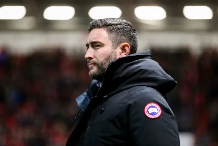 Framed Print : Bristol City Manager Lee Johnson's Intense Focus During Championship Match vs Brentford at Ashton Gate Stadium Framed Print : Bristol City Manager Lee Johnson's Intense Focus During Championship Match vs Brentford at Ashton Gate Stadium