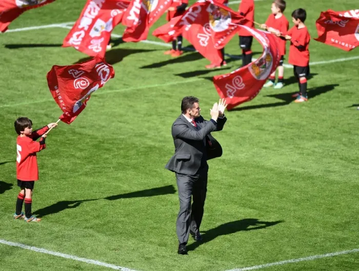 Framed Print : Bristol City Manager Steve Cotterill Pre-Match: Sky Bet League One Clash Against Coventry City at Ashton Gate (18 April 2015) Framed Print : Bristol City Manager Steve Cotterill Pre-Match: Sky Bet League One Clash Against Coventry City at Ashton Gate (18 April 2015)