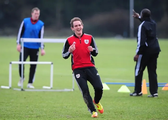 Framed Print : Bristol City: Neil Kilkenny in Training Focus