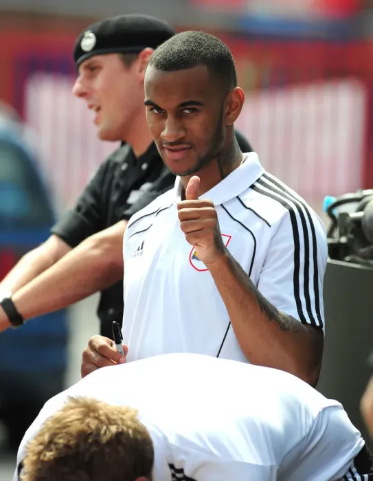 Framed Print : Bristol City Open Day 2010-11: Behind the Scenes with the First Team